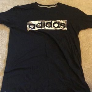 Addis’s t shirt size small